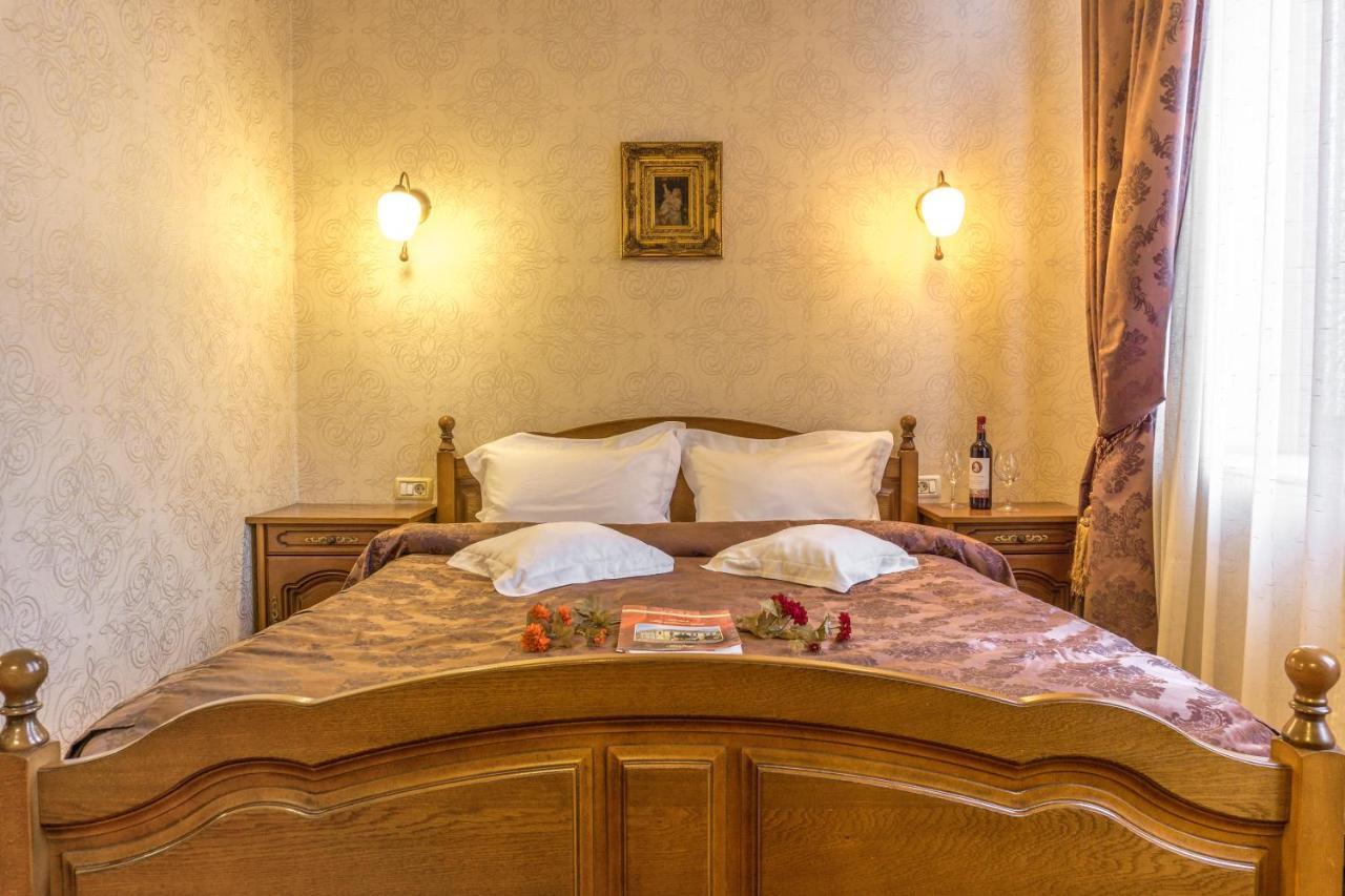 Hotel Ferdinand Hateg Luaran gambar