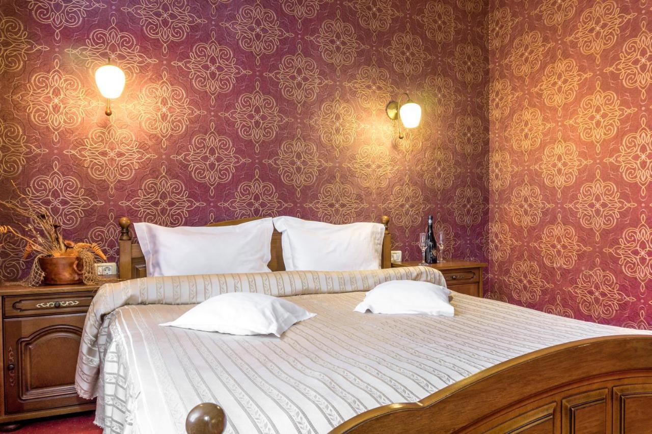 Hotel Ferdinand Hateg Luaran gambar