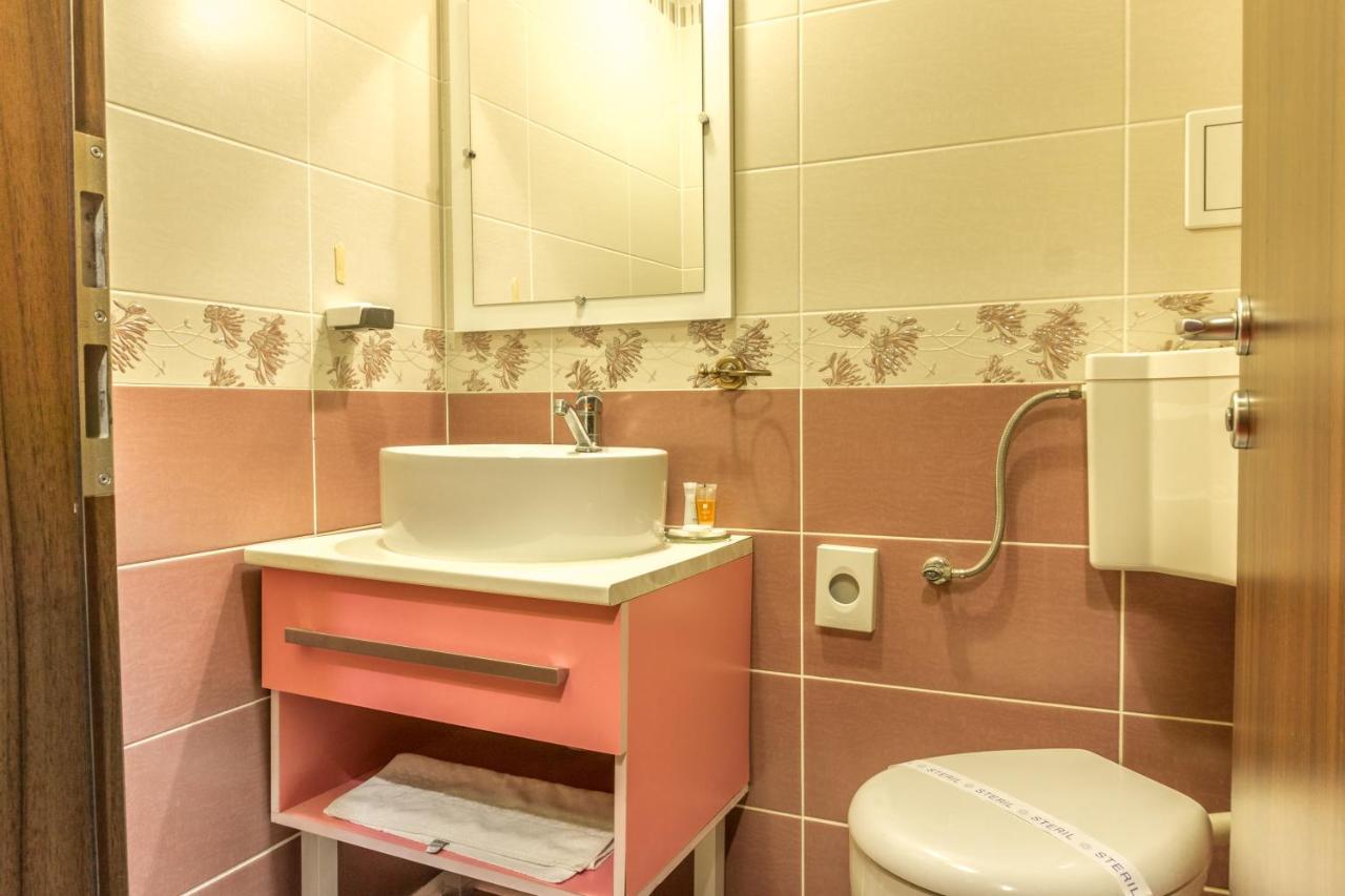 Hotel Ferdinand Hateg Luaran gambar