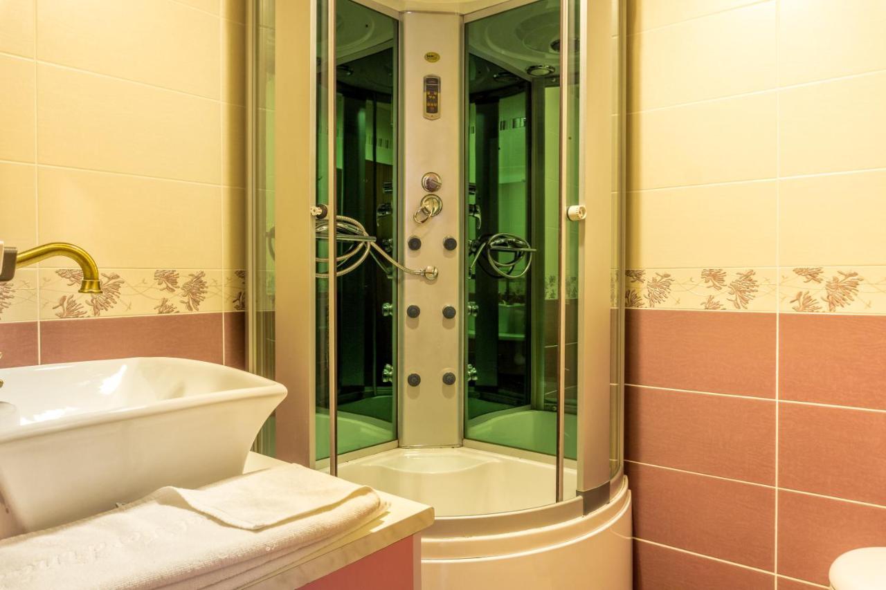 Hotel Ferdinand Hateg Luaran gambar