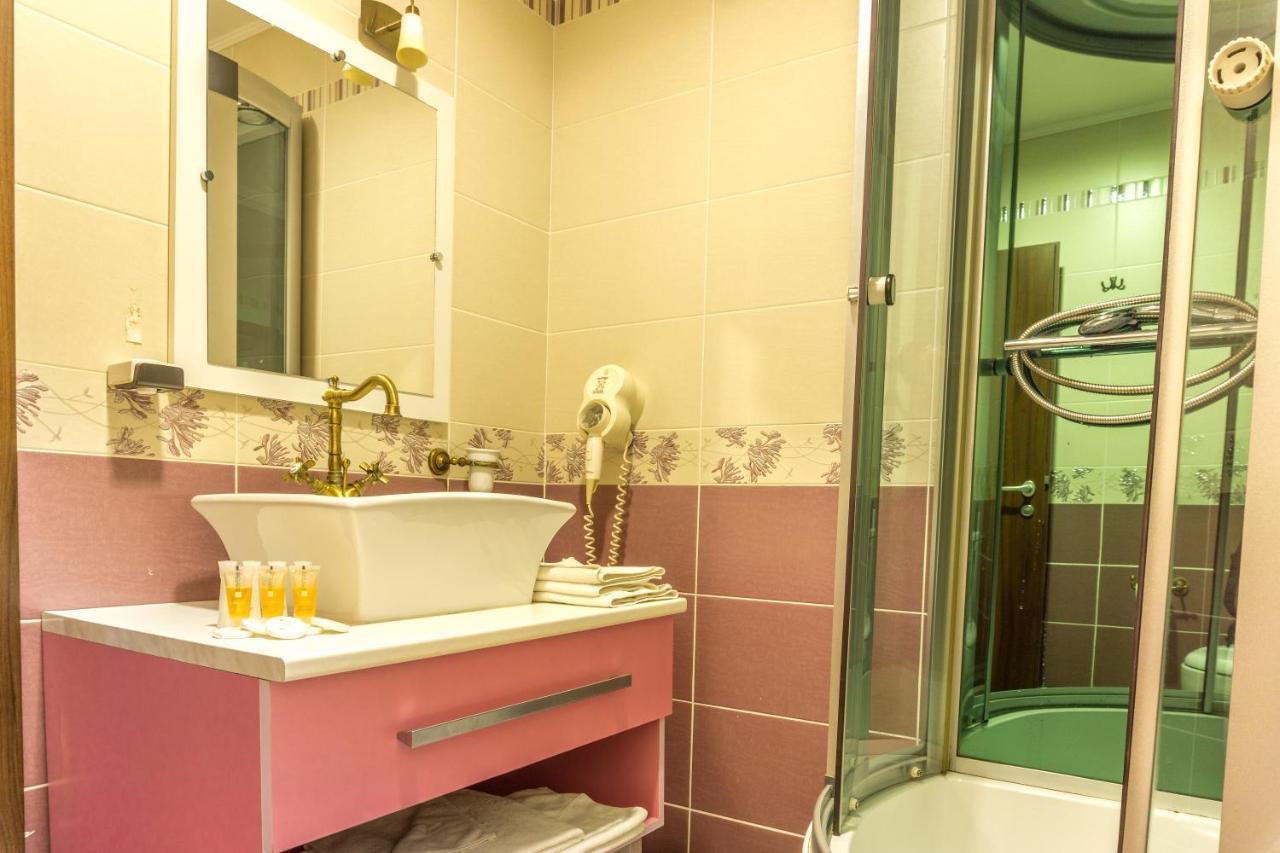 Hotel Ferdinand Hateg Luaran gambar