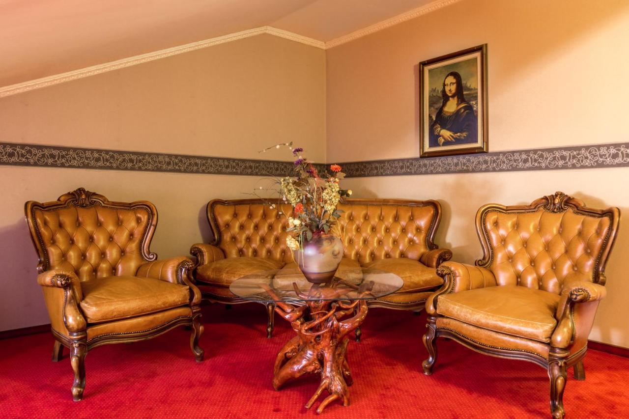 Hotel Ferdinand Hateg Luaran gambar