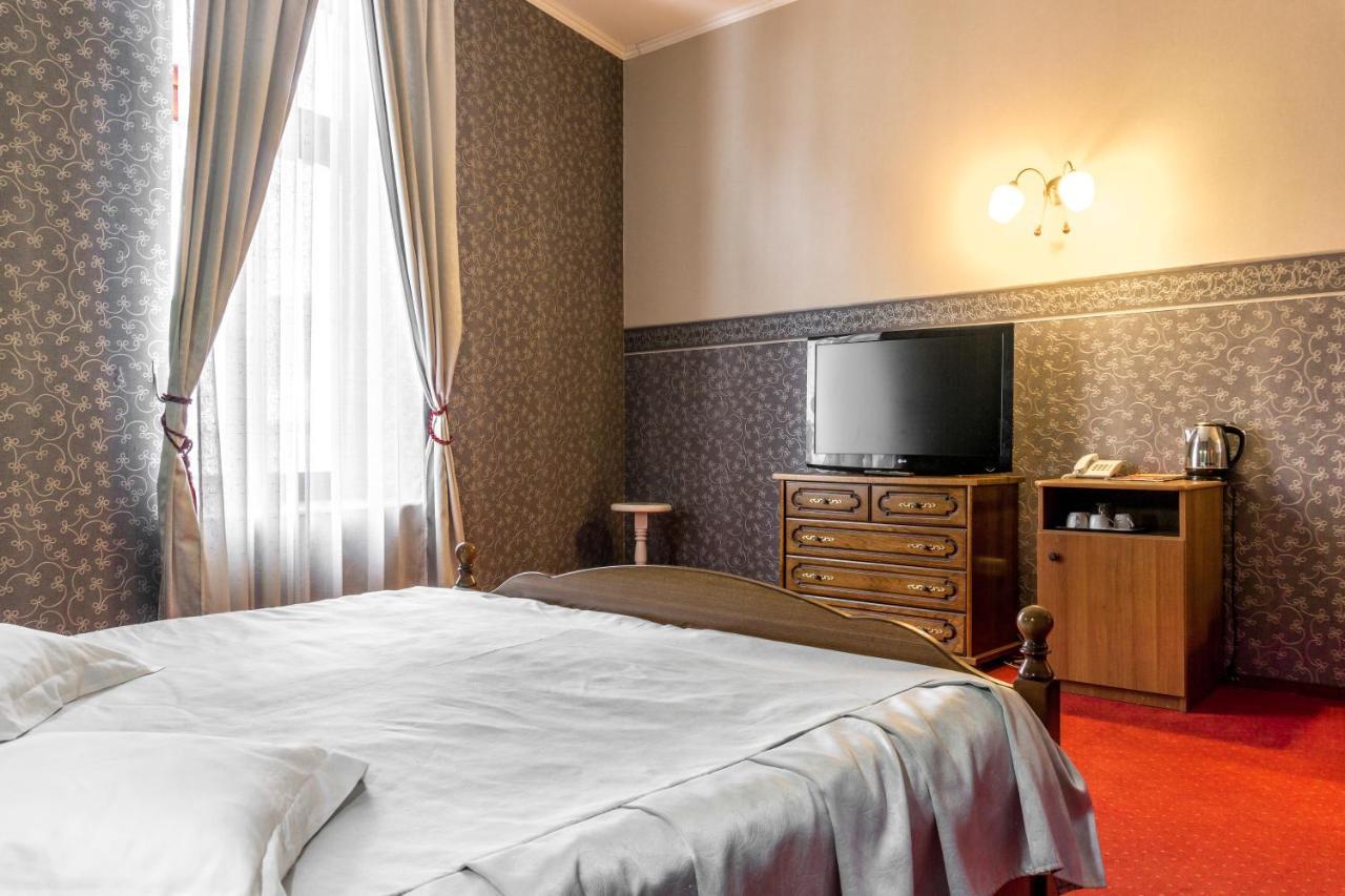Hotel Ferdinand Hateg Luaran gambar